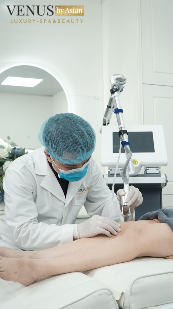 Laser siêu tần Dermaxing tiêu diệt tận gốc các ổ viêm nhiễm, thay thế tế bào mới khoẻ mạnh 