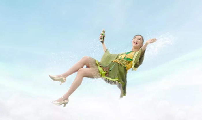 Ăn bánh uống trà Ô LONG Tea để tận hưởng “Tết Nô Lo nhẹ bay” 