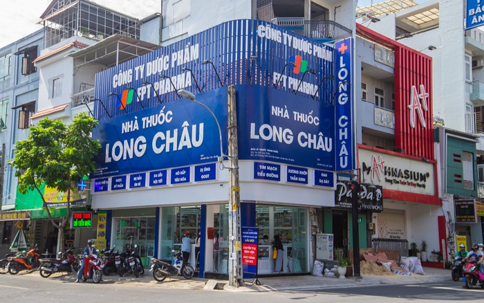 FPT Long Châu tri ân cộng đồng, mong Tết bình an với 210.000 ngày thuốc và 140 tấn gạo Ảnh 2