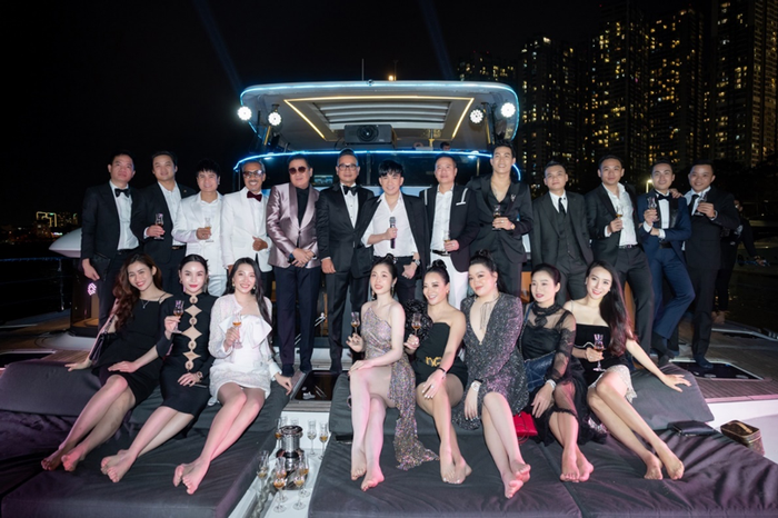 Sự kiện quy tụ nhiều nghệ sĩ, doanh nhân nổi tiếng.