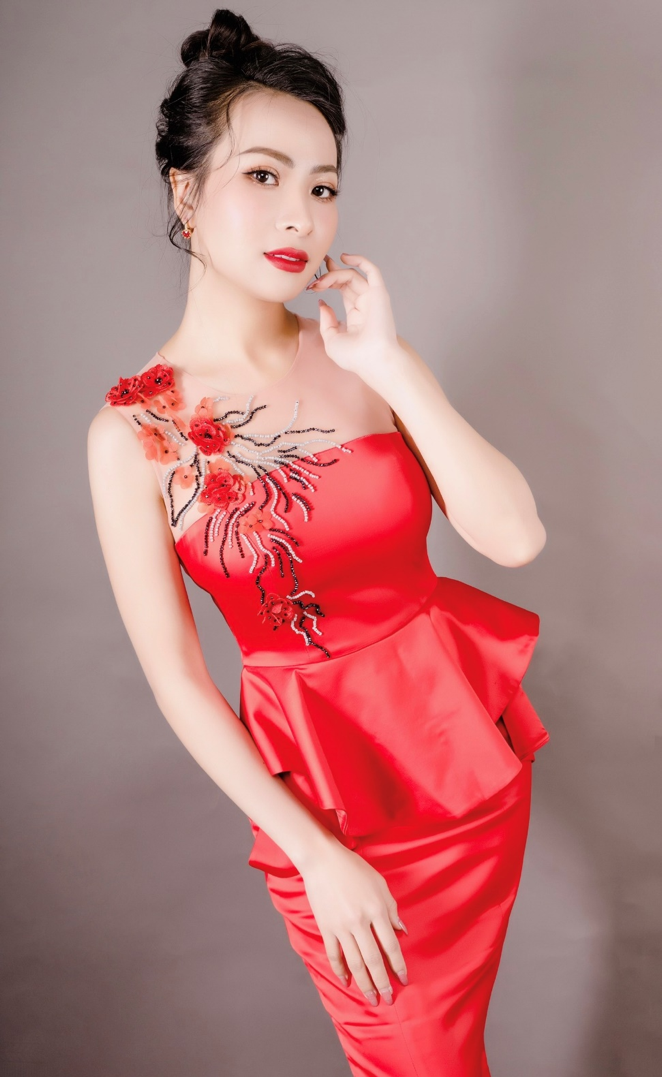 Hoa hậu Hoa Quyên đón sinh nhật ấm áp bên gia đình Ảnh 5