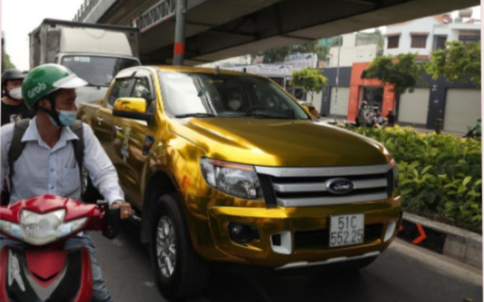 Cư dân mạng rần rần với biệt đội xe chở 'gold' trên đường phố Sài Gòn: Trend mới hay gì mà hot thế? Ảnh 2