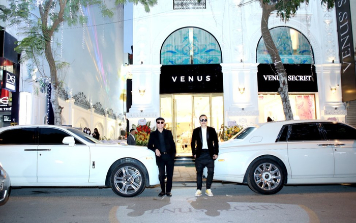Đi siêu xe Rolls - Royce Phantom, Vũ Khắc Tiệp ký hợp tác mở 150 showroom Venus' Secret Ảnh 2
