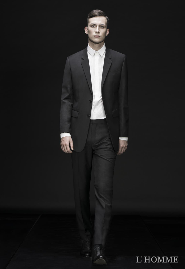 Trang phục vest toát lên sự mạnh mẽ, lịch thiệp