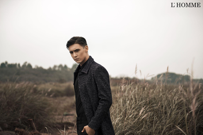 Trang phục đơn giản, toát lên sự trang trọng 