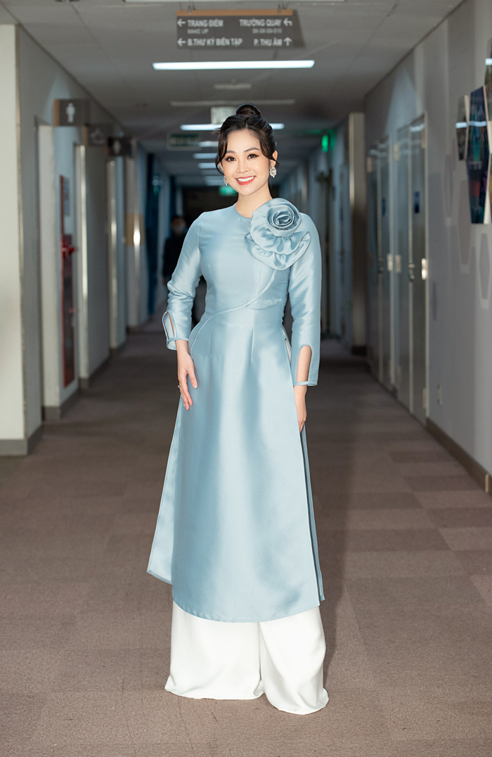 Stylist Khúc Mạnh Quân cùng dàn sao lộng lẫy của chương trình Tết 'Cảm Hứng Bất Tận' 2022 Ảnh 12