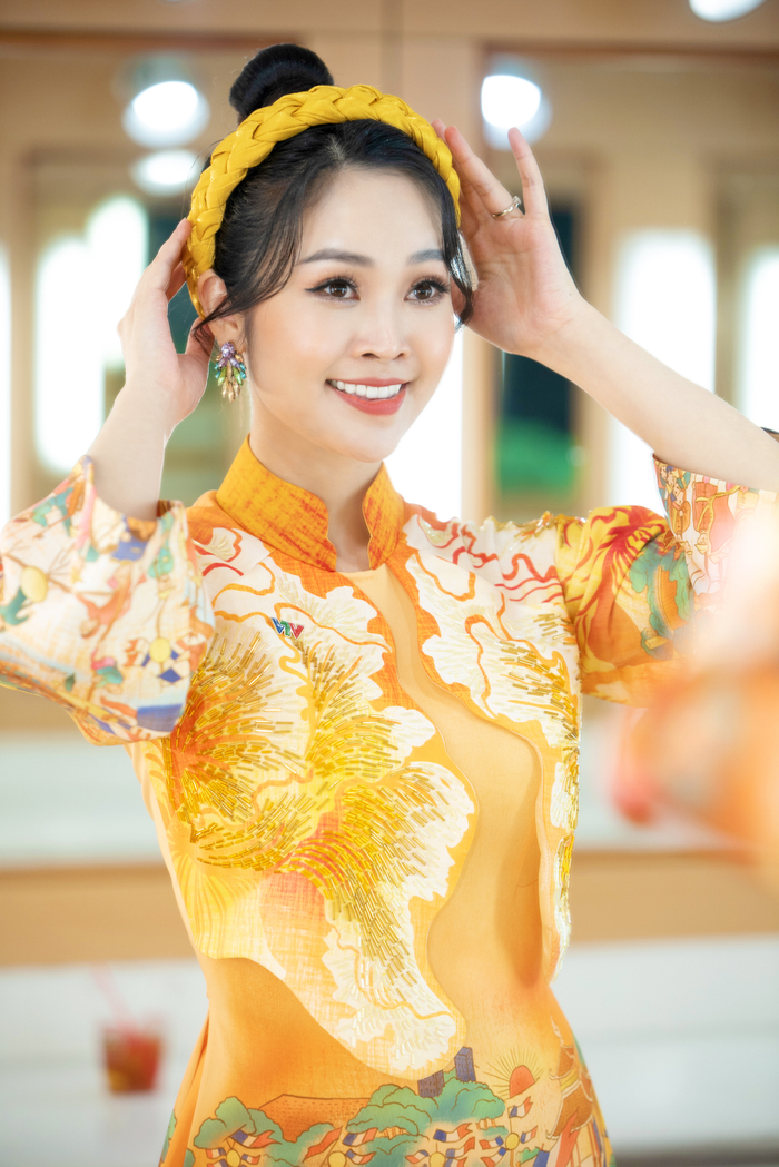 Stylist Khúc Mạnh Quân cùng dàn sao lộng lẫy của chương trình Tết 'Cảm Hứng Bất Tận' 2022 Ảnh 13