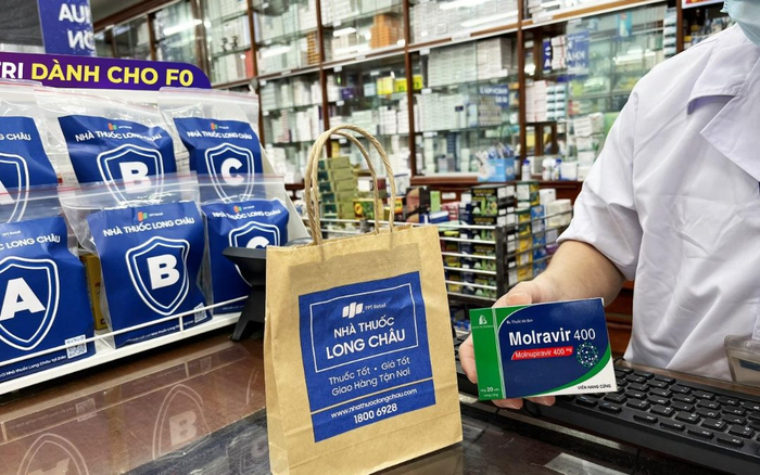 Thuốc điều trị Covid-19 Molnupiravir đã lên kệ tại chuỗi nhà thuốc FPT Long Châu với giá cực tốt Ảnh 2