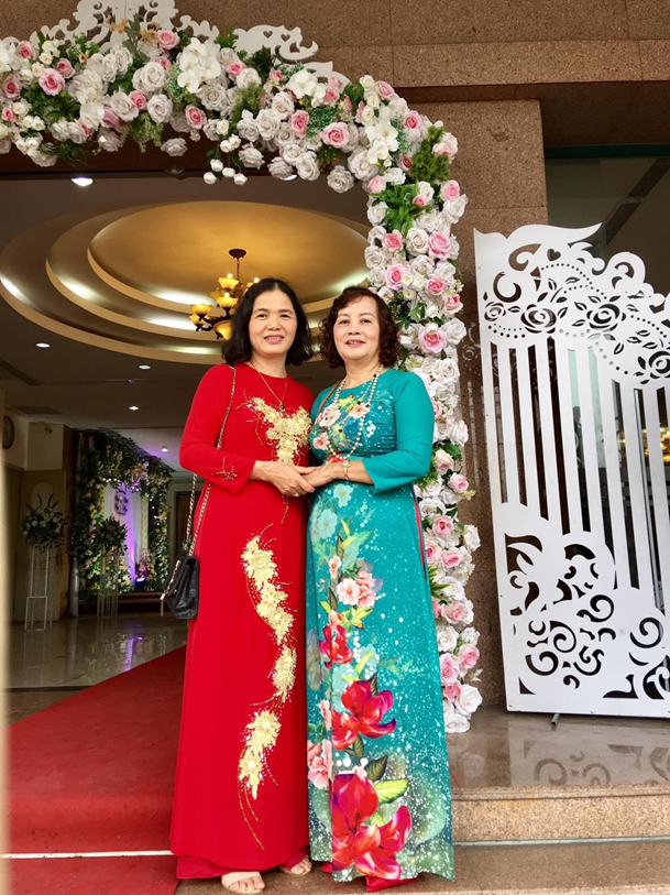 Phong Dung Shop gợi ý trang phục cho mẹ cô dâu sang trọng, quý phái Ảnh 2