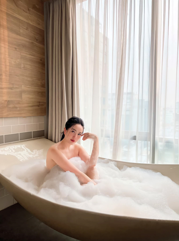 Nhờ sử dụng sản phẩm chân ái Bảo Thy luôn tự tin ở mọi khuôn hình