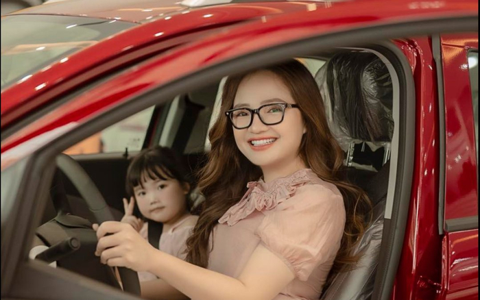 Họp fan hơn 4000 người, Nữ đại gia Hoàng Hường gây choáng với sức hút cứ ngỡ 'sao hạng A' Ảnh 2