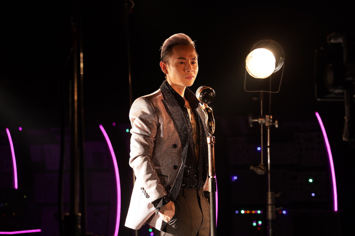 Binz hứa hẹn không chỉ mang tới những bản rap sôi động, thời thượng mà còn có cả những khoảng lặng êm ái như tiếng nói của người trẻ về cuộc sống, tình yêu, tình thân