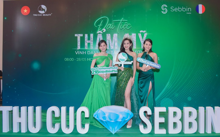 Chị em nô nức tham dự đại tiệc thẩm mỹ của Thu Cúc Ảnh 2