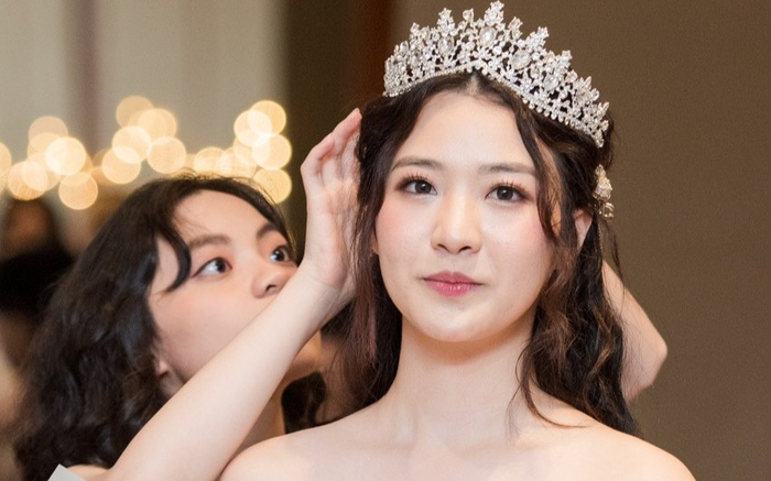 Lộ diện Prom Queen của trường quốc tế UNIS Hà Nội - Victoria Trần: xinh đẹp và tài năng Ảnh 2