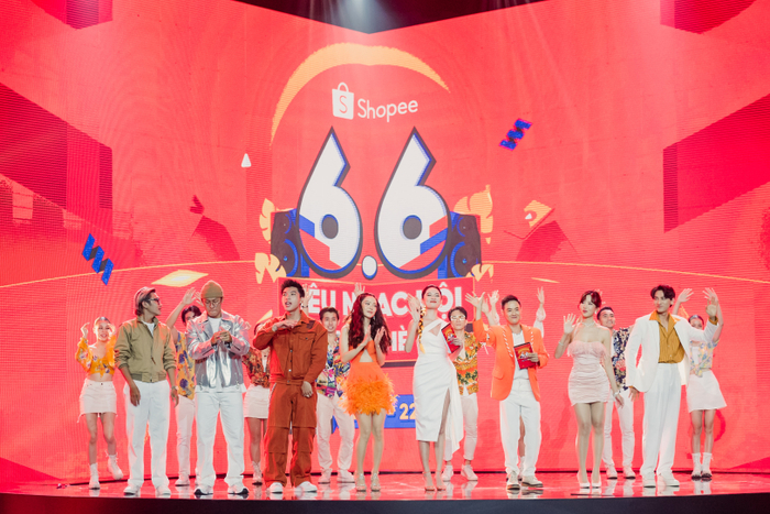 Dàn nghệ sĩ toàn những tên tuổi đình đám showbiz Việt hứa hẹn sẽ “đốt cháy” sân khấu Siêu Nhạc Hội Mùa Hè.