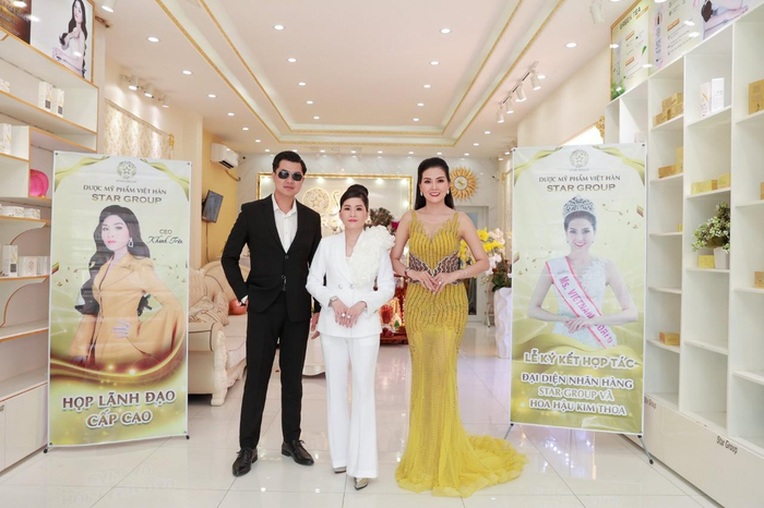 Ca sĩ Phú Quý – CEO Khanh Trần và Hoa hậu – ca sĩ Kim Thoa