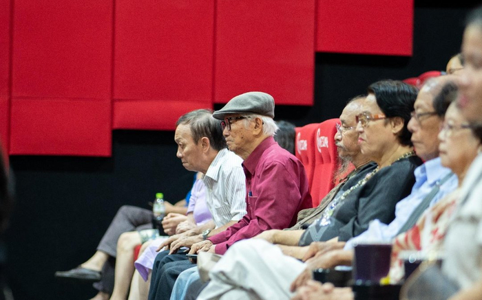 Không chỉ Gen Z, 'Em và Trịnh' khiến nhiều thế hệ khán giả bồi hồi về thời kì âm nhạc rực rỡ Ảnh 2