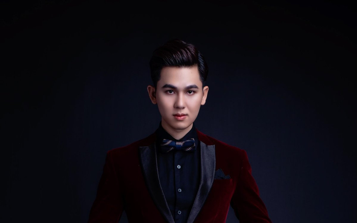 Cao Tùng Minh: chàng CEO trẻ tuổi có ngoại hình cực điển trai với giọng nói làm tan chảy bao trái tim người hâm mộ Ảnh 2