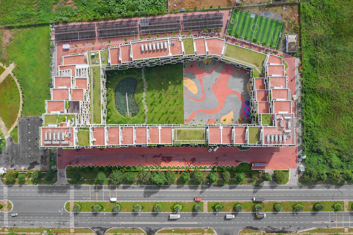 Nếu chưa có điều kiện tới thăm campus hoặc bạn chỉ đang “nhớ trường” mà chưa thể đến trường, vậy thì hãy tham gia Virtual Tour cực từ công nghệ thực tế ảo – hình thức giải trí đỉnh cao của tương lai tại ĐH FPT campus TP. Hồ Chí Minh