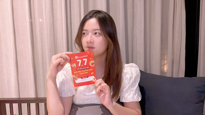 Có gì trên tấm thiệp mời hot hit nhất ngay lúc này từ ShopeeFood? Mời bạn khám phá ngay tắp lự thông qua loạt bàn tiệc thương hiệu 7 món linh đình hết nấc của dàn KOL!