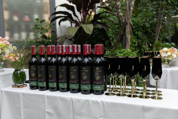 Dòng rượu vang đến từ thương hiệu Jacob’s Creek trứ danh nước Úc – thương hiệu rượu vang bán chạy số 1 tại Úc