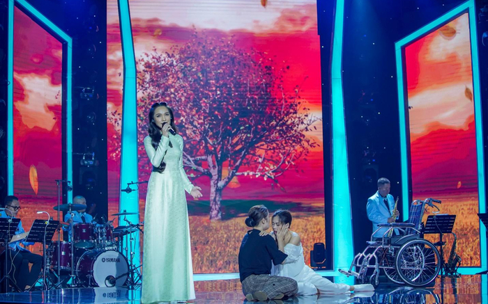 Hiền Thục khóc nấc, Ali Hoàng Dương bồi hồi trên sân khấu 'Mẹ là Tình Yêu' Ảnh 2