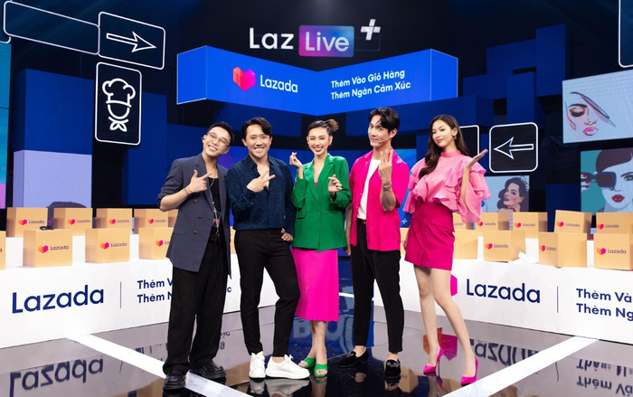 Học Thùy Tiên các tuyệt chiêu 'biến hóa' cùng khăn turban chất miễn chê, đến Hoàng Ku còn phải tặng cơn mưa lời khen Ảnh 2