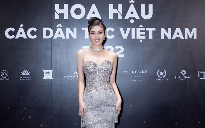 Phương Đài - 'Nữ chủ nhân' M.Night, được Trương Ngọc Ánh tin tưởng giao phụ trách trang phục trong Hoa Hậu Các Dân Tộc Việt Nam 2022 Ảnh 2