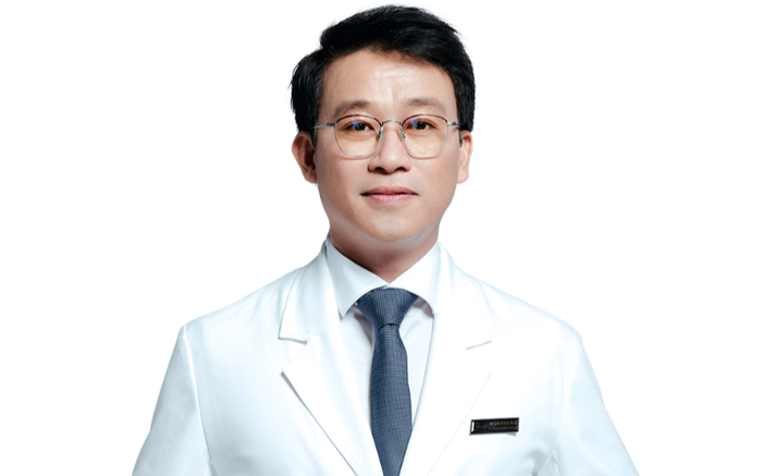 Thạc sĩ bác sĩ Hồ Cao Vũ: 'Tư vấn các biến chứng phẫu thuật nâng ngực' Ảnh 2