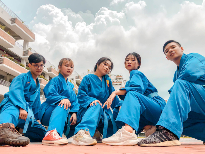 Trở thành sinh viên ĐH FPT cũng đồng nghĩa với việc gia nhập võ đường Vovinam lớn nhất Việt Nam với số lượng môn sinh thường trực cùng lúc trải khắp 5 tỉnh thành lớn từ Bắc vào Nam: Hà Nội, Đà Nẵng, Quy Nhơn, TP. HCM, Cần Thơ.
