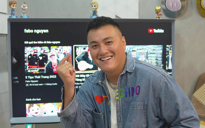 Ngôi Sao - Nghệ sĩ Hoàng Bách và Rich kid Fabo Nguyễn đều mê mẩn chiếc TV có thiết kế độc đáo này Ảnh 2