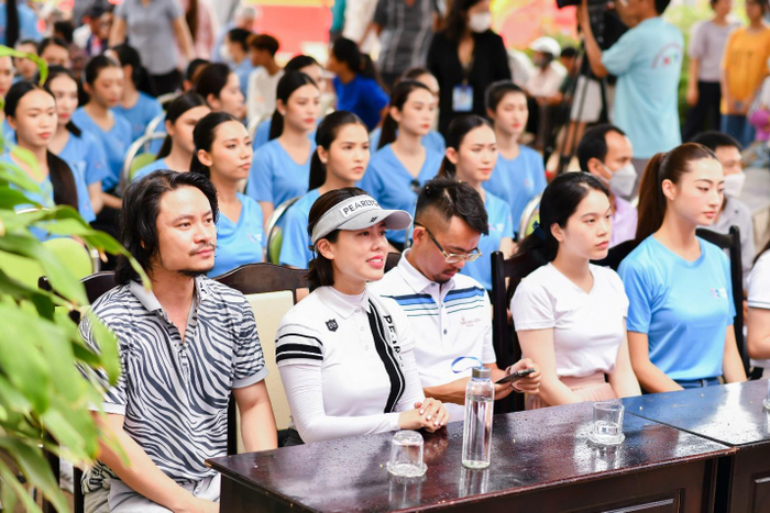 Đại diện nhà tài trợ Bạc MisaoDream - CEO Nguyễn Việt Anh luôn đồng hành cùng các thi sinh trong mọi chặng đường