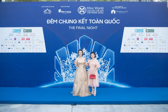 CEO Nguyễn Việt Anh&nbsp;rạng rỡ trong đêm chung kết Miss World Việt Nam 2022