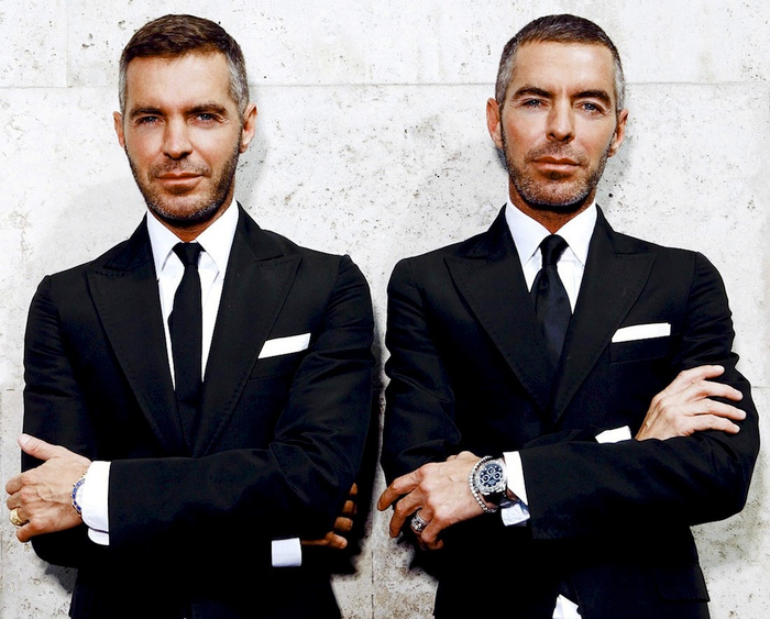 Sinh trưởng tại Canada và nung nấu đam mê thời trang tại Ý, hai anh em sinh đôi Dean - Dan Caten chính là bộ óc sáng tạo đứng sau “đế chế” Dsquared2. (Ảnh: DSQUARED2)
