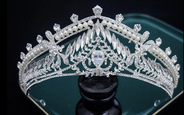 Khám phá tổng kho vương miện và phụ kiện cưới cô dâu giá rẻ nhưng chất tại GiangPCK Ảnh 2