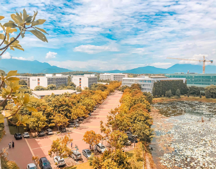 Muốn có album ảnh ngàn like, đến ngay những trường ĐH có khuôn viên 'đỉnh của chóp' này Ảnh 1