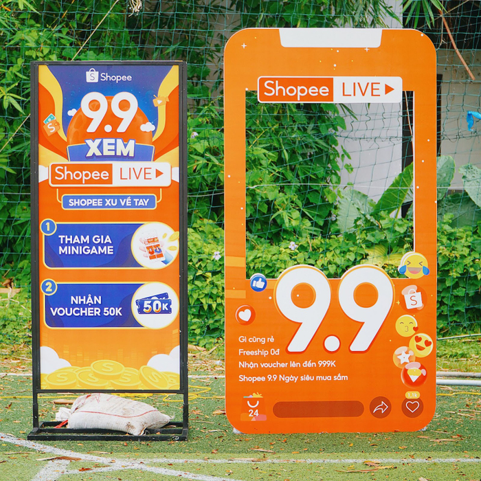 Voucher 50.000 đồng siêu hấp dẫn đang chờ đợi bạn tại booth 9.9 Xem Shopee Live - Shopee xu về tay.