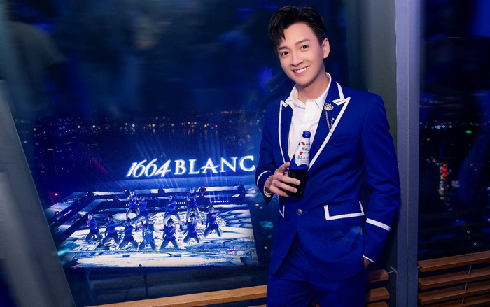 Kỳ Duyên, Ngô Kiến Huy xuất hiện nổi bật trong sắc xanh Cobalt Ảnh 2