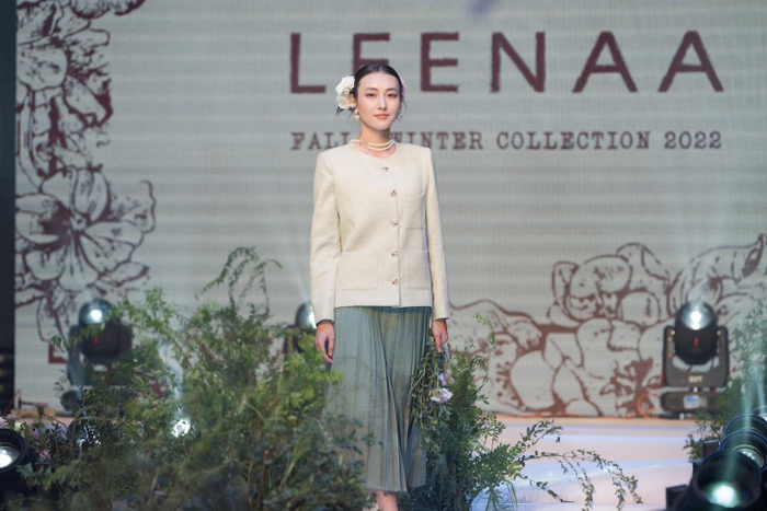 Nhà sáng lập Hoa Mộc Lâm tôn vinh mùa thu Hà Nội trong bộ sưu tập mới của Leenaa Ảnh 6