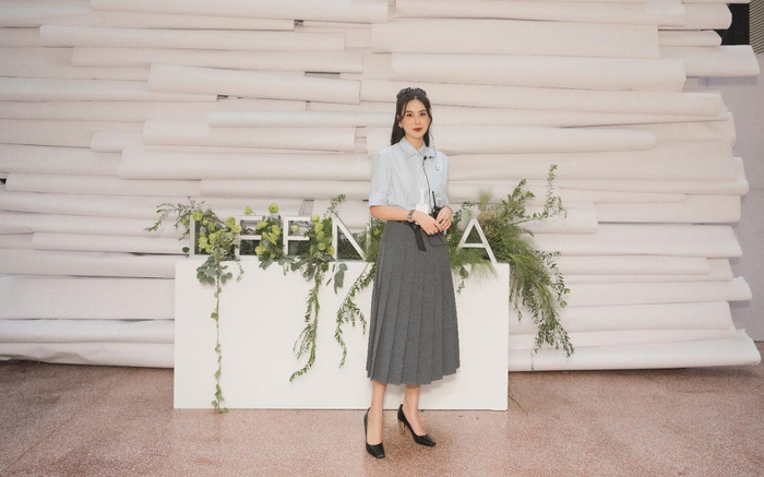 Nhà sáng lập Hoa Mộc Lâm tôn vinh mùa thu Hà Nội trong bộ sưu tập mới của Leenaa Ảnh 2