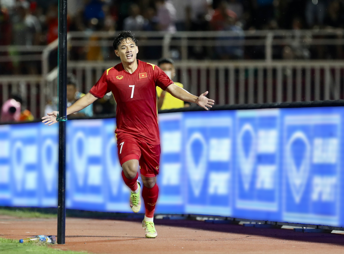 Thanh Nhân ghi bàn trong trận đấu đầu tiên cho ĐTQG. Ảnh: Tuấn Hữu