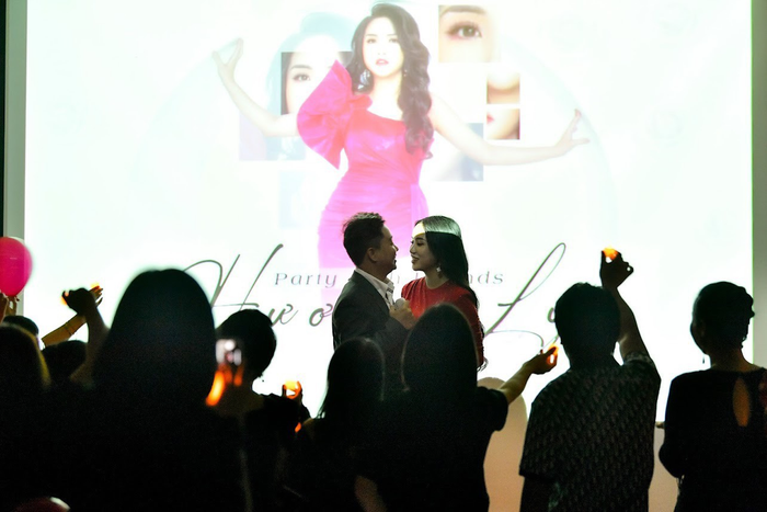 Khoảnh khắc rất tình của DN Đỗ Hương Ly và Nhiếp ảnh gia Hiền Đỗ - Anh xã của cô