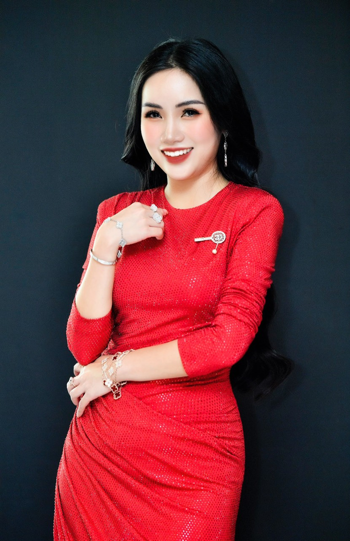Hiện tại, Đỗ Hương Ly đang là Phó Chủ tịch Sáng lập thường trực Happy Women Leader Network, Chủ tịch điều hành chi hội nhỏ và vừa Happy Women Thành phố Hà Nội, Tổng giám đốc điều hành Học viện Doanh nhân Happy Women, Chủ tịch HDQT MJU GROUP
