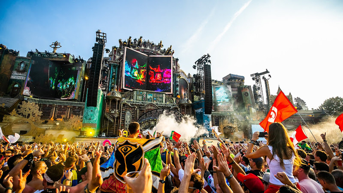 Tomorrowland là sân khấu mà các fan của dòng nhạc EDM không thể không biết tới!