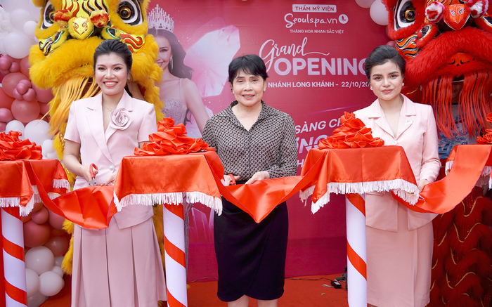 Hàng trăm tín đồ làm đẹp có mặt từ sớm mừng khai trương Thẩm mỹ viện SeoulSpa.Vn Long Khánh - Đồng Nai Ảnh 2