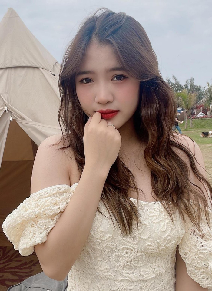 Cô gái Lại Anh Vui 