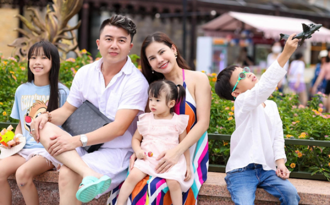 Hôn nhân Hoa hậu Nhân ái Giang Hồng Ngọc: Sinh con trong 2 hoàn cảnh khác biệt Ảnh 2