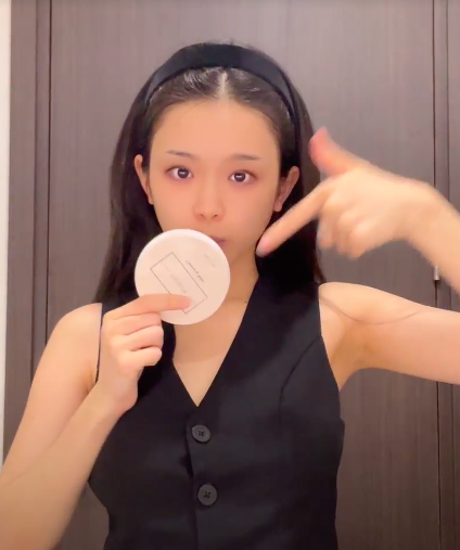 Khám phá 'bí mật' trong chu trình tẩy trang của hot girl Linh Ka Ảnh 4