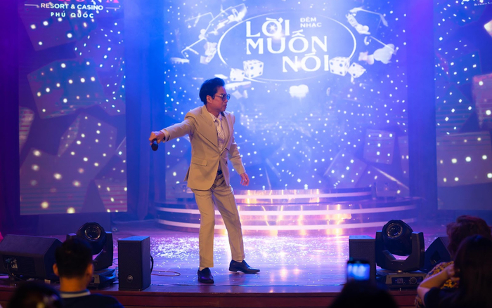 Danh ca Ngọc Sơn, ca sĩ Nam Em, Hoàng Đức Thịnh quậy hết cỡ tại đêm nhạc 'Lời Muốn Nói' ở Phú Quốc Ảnh 2