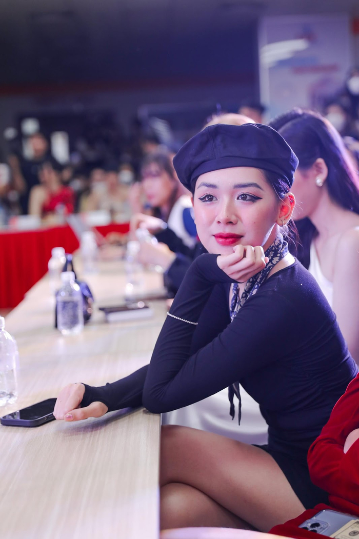 Các người đẹp ủng hộ thí sinh vòng Bán kết Miss UEF 2022